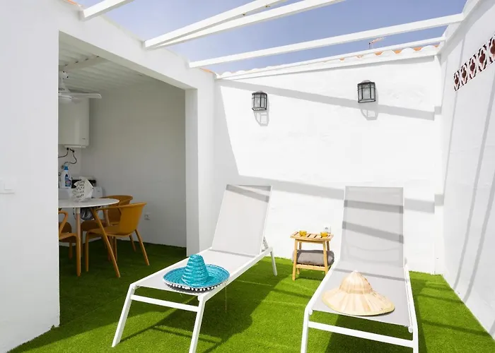 Chill And Sun By Sunkeyrents Alcala (Tenerife)