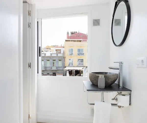 Chill And Sun By Sunkeyrents