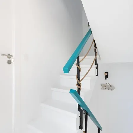 Chill And Sun By Sunkeyrents *