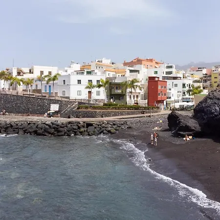 Chill And Sun By Sunkeyrents Alcala (Tenerife)