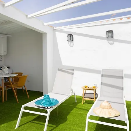 Chill And Sun By Sunkeyrents Alcala (Tenerife)